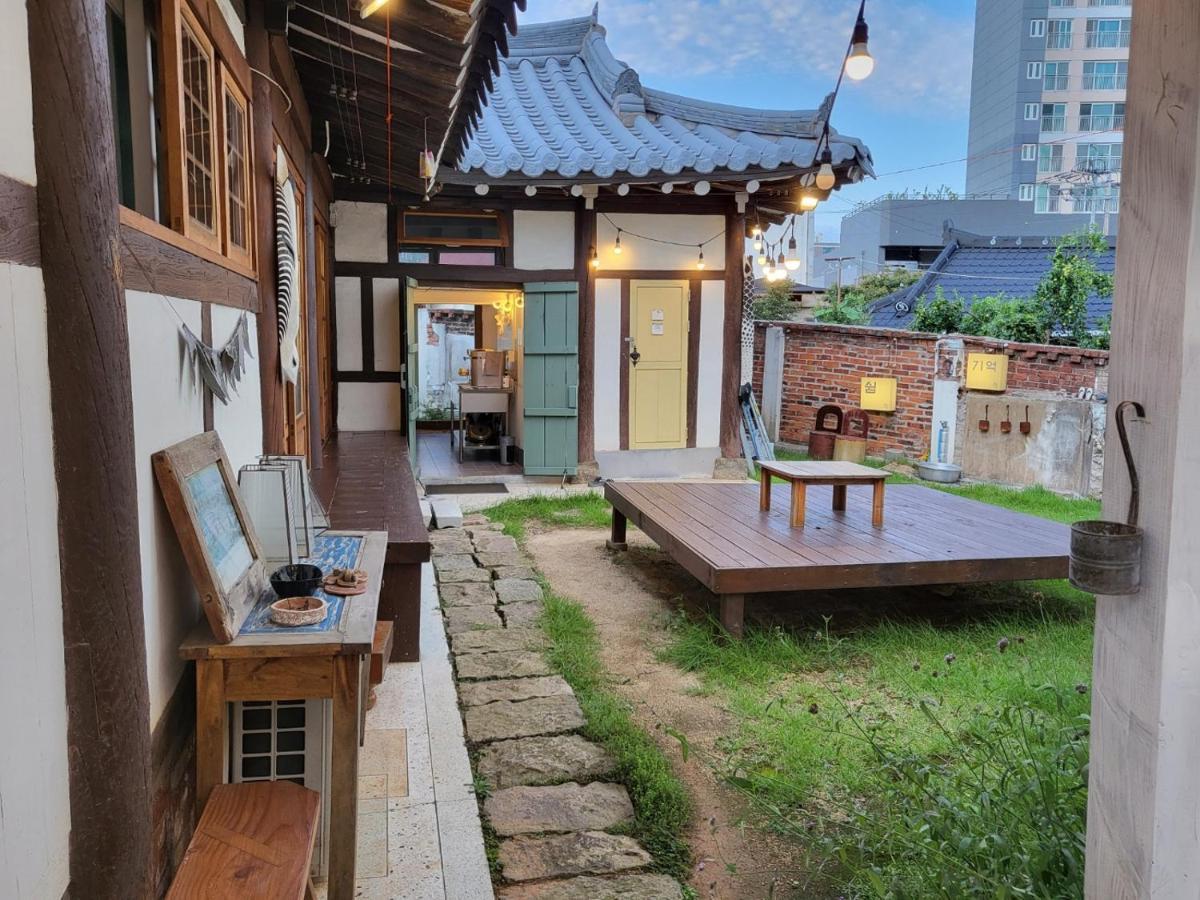 Hundred Years Hanok Mokpo Eksteriør billede