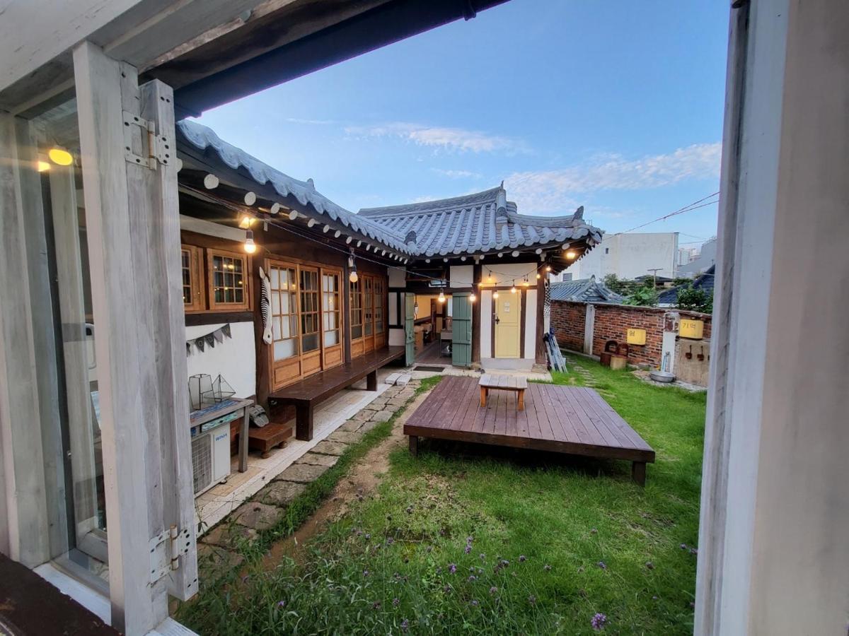 Hundred Years Hanok Mokpo Eksteriør billede