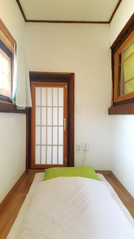 Hundred Years Hanok Mokpo Eksteriør billede