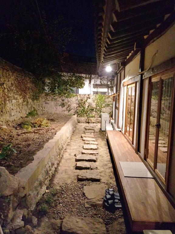 Hundred Years Hanok Mokpo Eksteriør billede