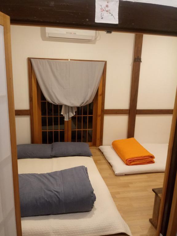 Hundred Years Hanok Mokpo Eksteriør billede