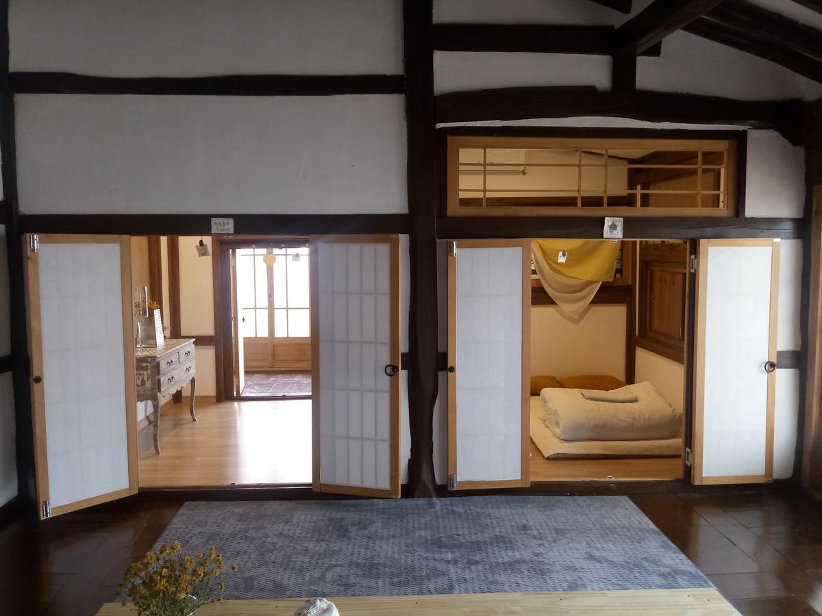 Hundred Years Hanok Mokpo Eksteriør billede
