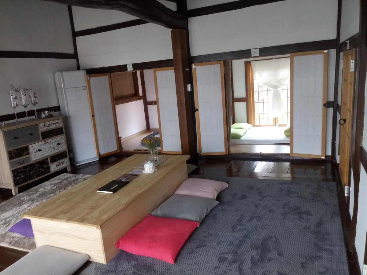 Hundred Years Hanok Mokpo Eksteriør billede